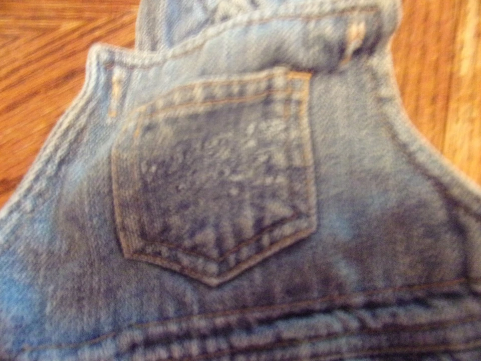 *INFANT BOY CALVIN KLEIN BIB OVERALLS 6-9 MONTHS 228+ - Image 1 of 4