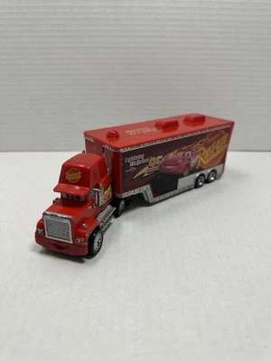 Camión camión Mack Disney Pixar Cars N9709 Lightning McQueen Rust-Eze 95 Mattel Foto 1 de 4