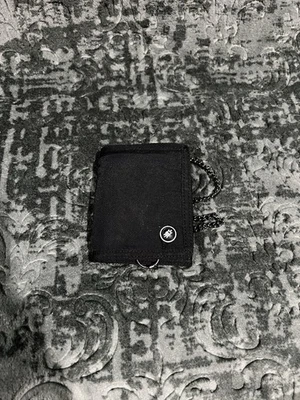 PacSafe PE081 Trifold Anti Theft Travel Gear Wallet safe Series READ DESCRIPTION - Image 1 of 4