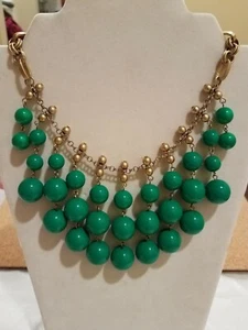 Stella + Dot Jolie Statement Necklace Gold Tone Chain Green Resin Fringe NE027 - Picture 1 of 10