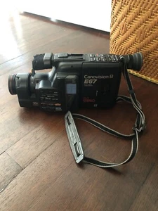 VTG Canon Canovision 8 E67 10x Zoom Camcorder W/ Bag And Accessories - Picture 1 of 12
