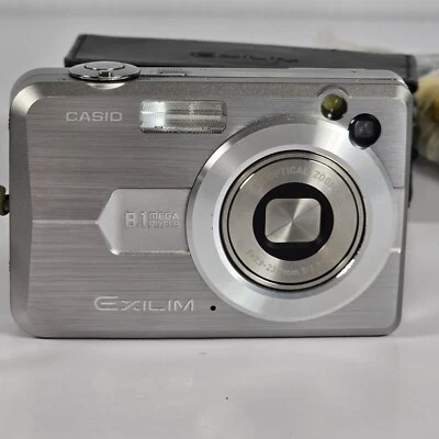 Casio EXILIM ZOOM EX-Z850 8.1MP Digital Camera With  accessories & Charger PARTS - Image 1 of 4