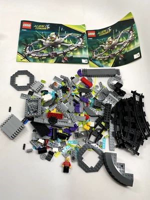 LEGO Alien Conquest 7065 Alien Mothership with Instructions No Box, Incomplete? - Image 1 of 4