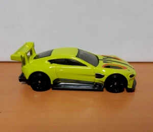 HOT WHEELS Aston Martin Vantage GTE HW EXOTICS 9/10 - Picture 1 of 3
