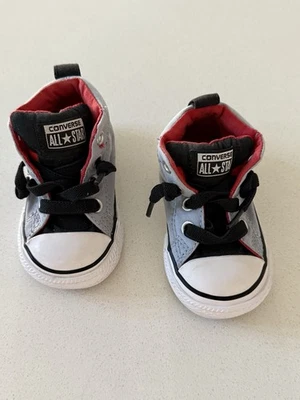 Zapatillas deportivas Converse Chuck Taylor All Star para niños pequeños talla 3 gris negro rojo Foto 1 de 4