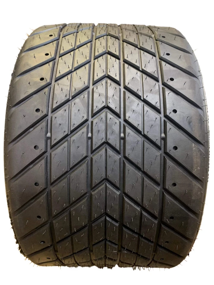 HOOSIER W2 BSW P 305 30 18 89H PERFORMANCE TIRE 46220W2 Foto 1 de 4