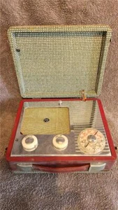 Vintage 1950's Pye P114BQ Portable Valve Radio - Picture 1 of 7