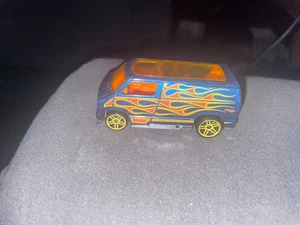Hot Wheels 2007 Custom '77 Dodge Van blau mit orange flammen - Bild 1 von 4