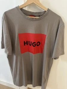 Camiseta HUGO BOSS de hombre – Talla XL – Color gris – En excelente estado - Imagen 1 de 4
