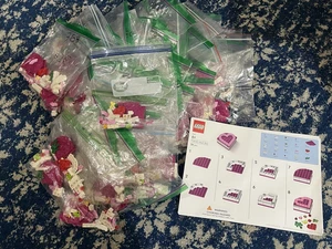 LEGO 50x Brand Store Exclusive Build Friends Heart Box Valentine READ DESCRIPTIO - Picture 1 of 2