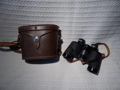 Vintage Swift Apollo 8x30 Model 754 393ft / 1000yds Binoculars & Case - Image 1 of 4
