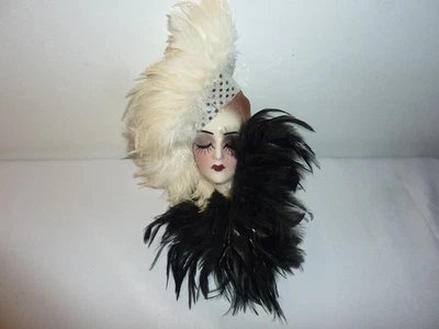 "Máscara de placa de pared pequeña Creations de 4,75 x 3"" blanca negra plumas dama" Foto 1 de 4