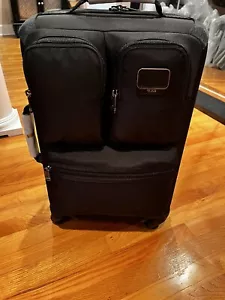 Tumi Briley International erweiterbare 4-Rad-Anzughülle 2223460 schwarz - Bild 1 von 4
