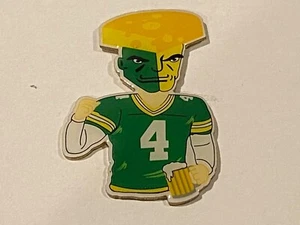 Green Bay Packers Player Pin #4 Brett Favre Quarterback QB Jersey Cheesehead Fan - Picture 1 of 2