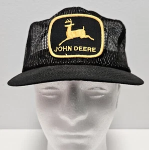 VINTAGE JOHN DEERE DRUCKKNOPFLASCHE TRUCKER AUFNÄHER Vollnetz FARM TRAGEN KAPPE/MÜTZE - Bild 1 von 6