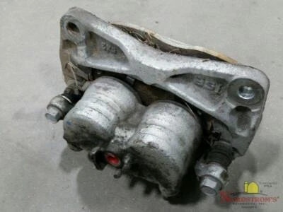 Суппорт переднего тормоза правый турбонаддув 2016 Subaru Forester - Изображение 1 из 4