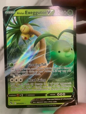 Alolan Exeggutor V 005/078 Pokémon GO Holo - Image 1 of 3