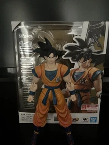 BANDAI SH FIGUARTS DRAGONBALL Z SUPER SAIYAN SON GOKU SUPER HERO ACTION FIGURE - Picture 1 of 9