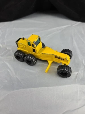 Tonka 1994 Yellow Tonka Corp Vintage Road Grader Mini Diecast Construction Toy - Image 1 of 4