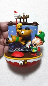 Hallmark Keepsake Decorazione Natalizia 2013 ~ Renna di Babbo Natale Scuola di Volo - Foto 1 di 6