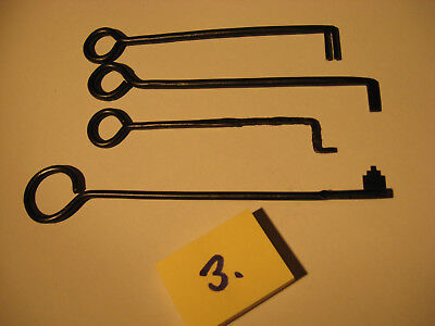 Antike Schlüssel Handarbeiten 4 Stück Truhen Oder Kastenschlüssel Nr.3.Old Key  • 37.50€
