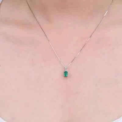 Ohne Kette 0.72 Karat Natürliches Grün Smaragd & Diamanten 10k Weiß Goldanhänger - Bild 1 von 4