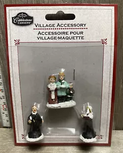 Cobblestone Corners Christmas Village Accessories Villagers Carolers - Picture 1 of 5