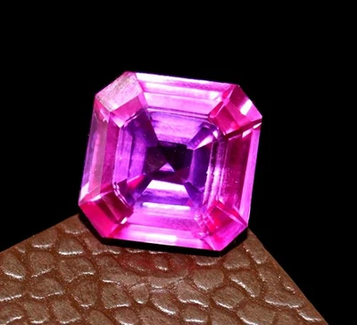 Piedra preciosa suelta certificada de zafiro pitambari bicolor natural de 9,28 quilates Foto 1 de 4