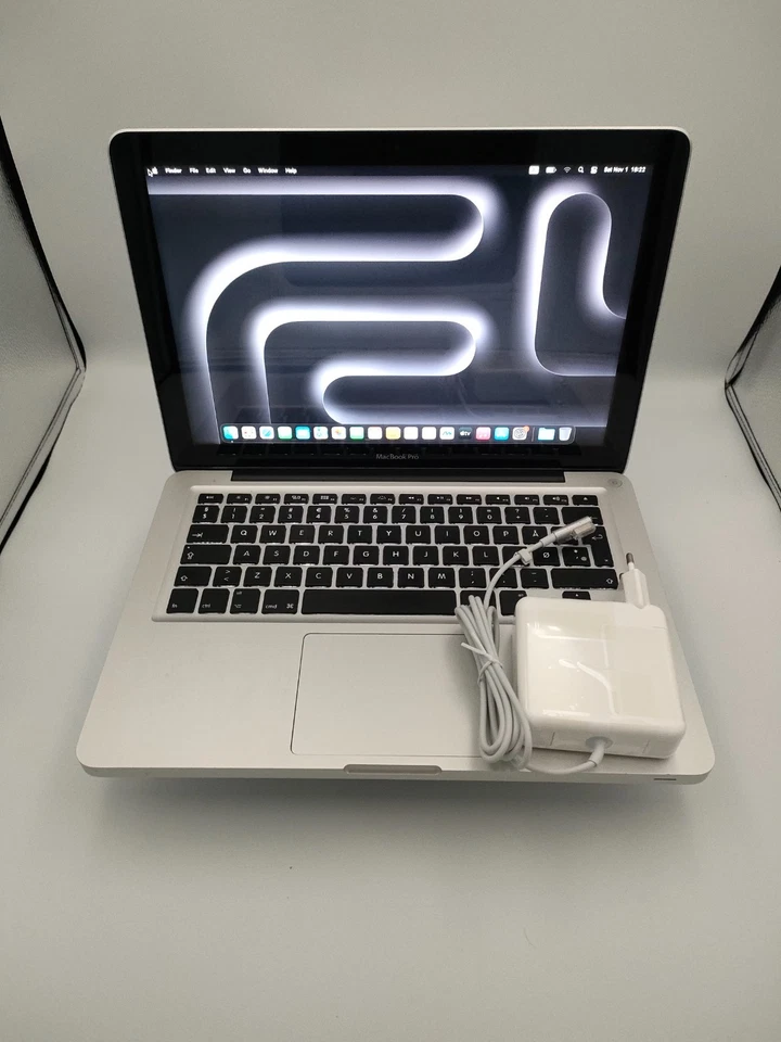 MacBook Pro 13Zoll 2011 A1278,8Gb Ram/128Gb SSD + 1Tb HDD, Intel Core i7, Ak 50% - Bild 1 von 4
