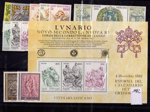 1982 Vatican Year Complete - Picture 1 of 1