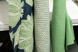 Lot of three Designer high-end fabric remnants green bundle various lengths - Picture 1 of 9