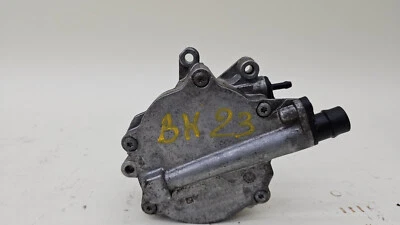 2011-2016 BMW F10 M5 4.4L V8 Engine Motor Vacuum Pump Assembly 687390 10 OEM - Image 1 of 4