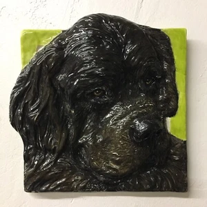Neufundland Hund 3D Portrait Keramik Flachrelief Skulptur Sondra Alexander Kunst - Bild 1 von 4