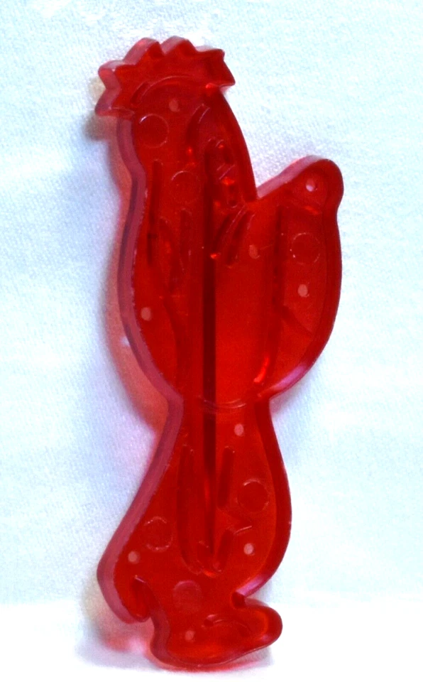 Cortador de galletas de plástico rojo vintage Loew's - Dibujos animados de Hanna Barbera de perro caído  Foto 1 de 1