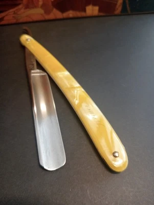 Rasoio A Mano Libera Vintage-Breuer's 30-Solingen Wald Shave Ready Razor  - Immagine 1 di 4