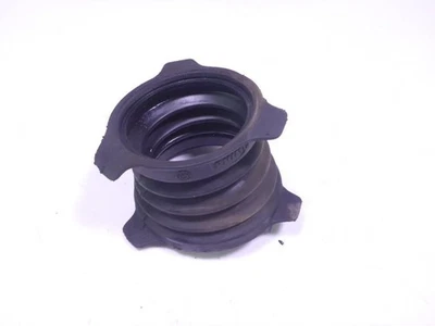 08 Triumph Rocket III 3 поворотный рычаг крышка багажника приводной вал 2057019 - Изображение 1 из 4