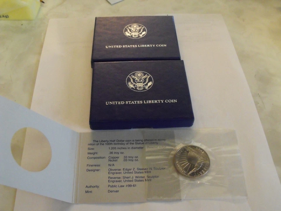 (3) 1986 Statue of Liberty Half Dollar OGP with COA - Image 1 of 1