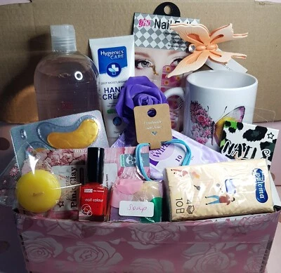 ABBOTTS & BROOME, SUPERDRUG, ELIZABETH FRENCH, DOLLY MARTIN LADIES BIRTHDAY PAMPER HAMPER GIFT MUM DAUGHTER WIFE GIRLFRIEND NAN PRESENT HERS
