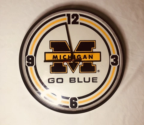 Michigan Wolverines Wall Clock Vintage 1989 Made in USA - 12โ Skuffs Go Blue Cover