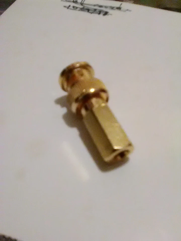 RadioShack Twist-on Gold Plated Female to female RG-59 BNC connector - Image 1 of 1