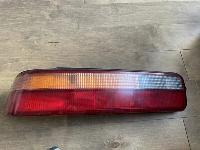 Conjunto de luz trasera izquierda Acura Integra 1992 1993. Foto 1 de 4