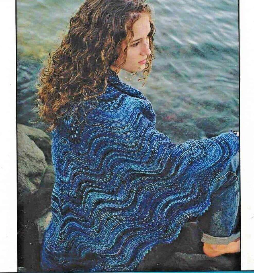 BEAUTIFUL LACE SHOALWATER SHAWL to KNIT in 4 DIFFERENT WEIGHT YARNS FIBER TRENDS - Image 1 of 1