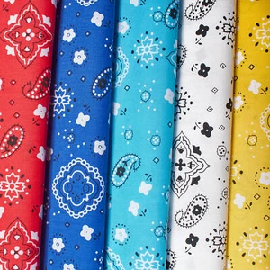 Bandana de tela ancha con estampado de cachemira de 60" de algodón tejido liso por yarda - Imagen 1 de 32