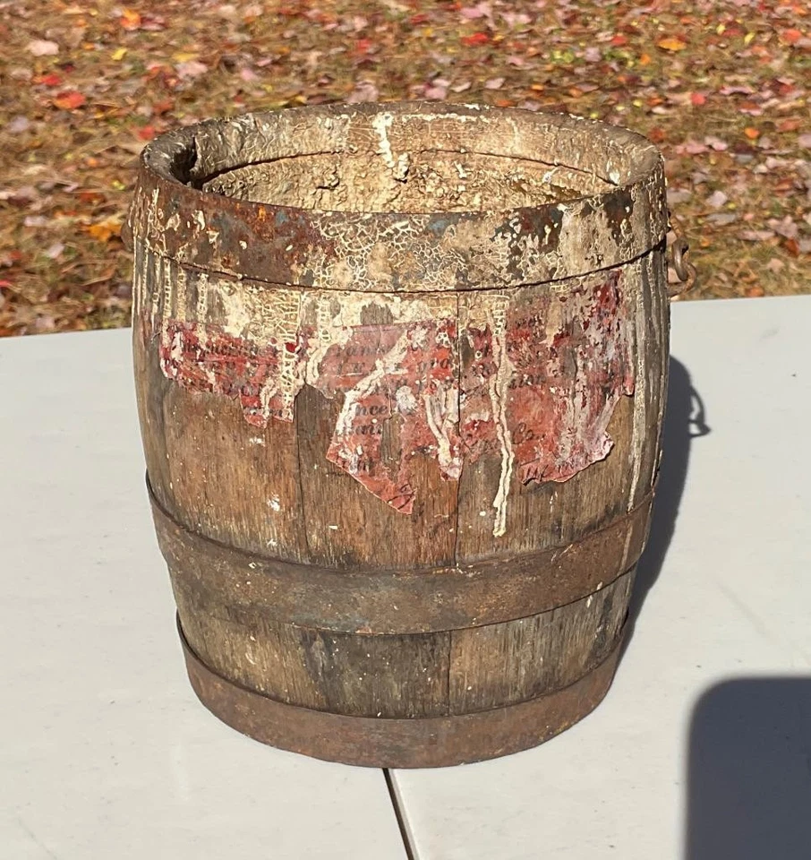 Antiguo cubo de pintura de madera pequeño cubo de barril mango oscilante pintura crujiente 6"H Foto 1 de 1