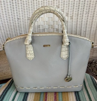 Cartera Brahmin Duxbury en Mineral Moulay Azul Claro - Muy Buen Estado Foto 1 de 4