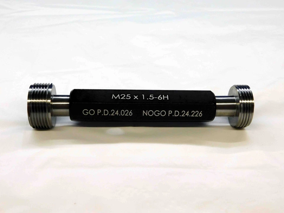 M & J TOOLING LLC NEW M25 X 1.5 6H METRIC THREAD PLUG GAGE 25.0 1.50 GO NO GO PD'S 24.026 & 24.226