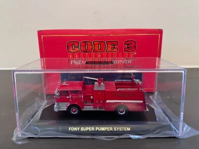 1/64 Código 3 FDNY Mack - Sistema Super Bomba - Satélite #3 Foto 1 de 4