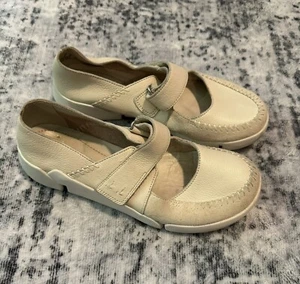 Clarks Womens Tri Amanda Sport Flat White 7.5 Flat Sandal Shoes Trigenic Closed - Picture 1 of 3