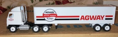 Литые модели грузовиков Winross Mack Agway обслуживающие элементы 30 лет масштаб 1:64 - Изображение 1 из 4