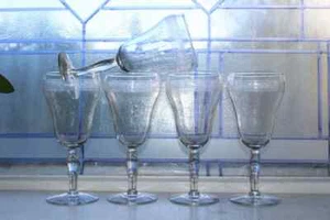 5 Art Deco Greek Key Etched Elegant Glass Wine Glasses Vintage 1920s - Picture 1 of 4